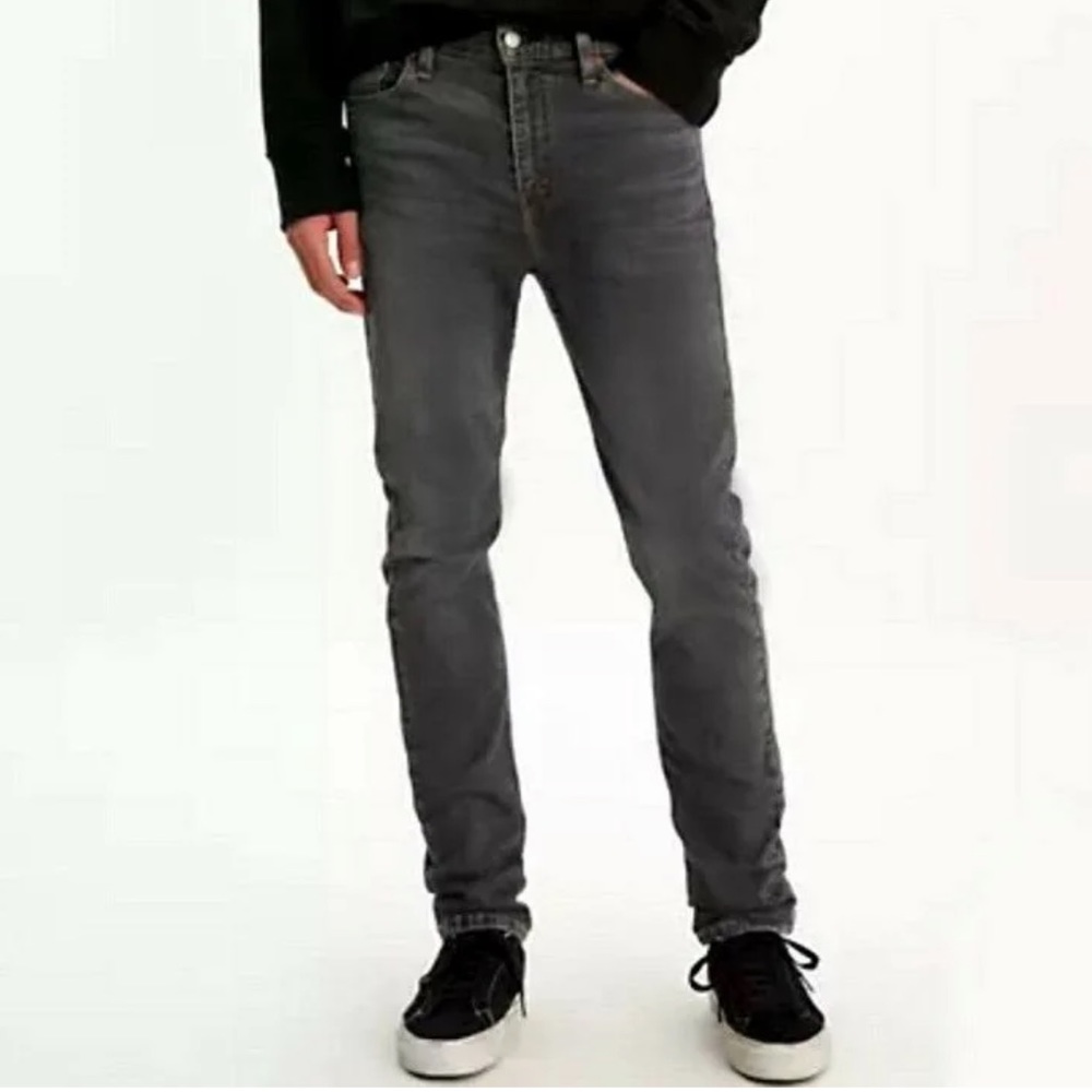 NWT Levi’s 510 Skinny in Grey